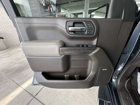 Used 2019 Chevrolet Silverado 1500 LTZ w/ LTZ Convenience Package AWD/4WD image 22