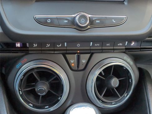 Used 2016 Chevrolet Camaro LT image 16