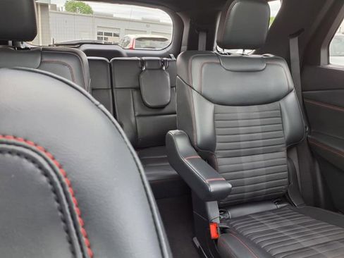 Used 2025 Ford Explorer ST-Line w/ Premium Package AWD/4WD image 30