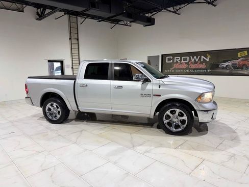 Used 2016 RAM 1500 Laramie w/ Convenience Group AWD/4WD image 6