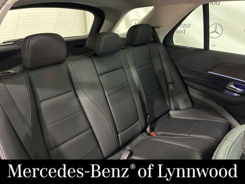 New 2026 Mercedes-Benz GLE 450e 4MATIC image 15