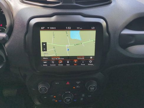 Used 2022 Jeep Renegade Trailhawk image 17