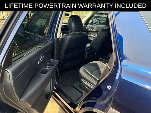 Used 2023 Nissan Pathfinder SL w/ SL Premium Package FWD image 11