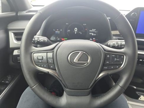 Used 2025 Lexus UX 300h AWD w/ Accessory Package (Z2) image 16