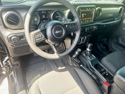 Used 2023 Jeep Wrangler Unlimited w/ 8.4" Radio Group AWD/4WD image 10