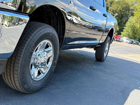 New 2025 RAM 2500 Tradesman w/ Chrome Appearance Group image 15