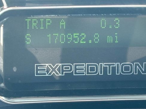 Used 2011 Ford Expedition XLT w/ 202A Rapid Spec Order Code image 22