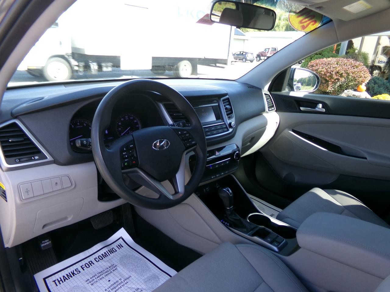 Used 2017 Hyundai Tucson SE w/ SE Popular Package 02 AWD/4WD image 12