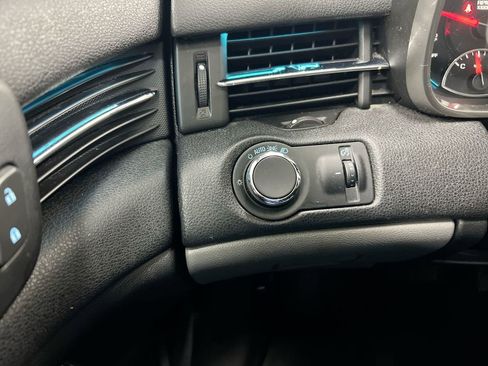 Used 2014 Chevrolet Malibu LT w/ Power Convenience Package image 18