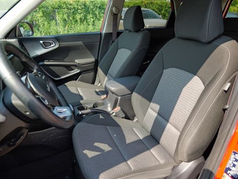 Used 2023 Kia Soul EX FWD image 22