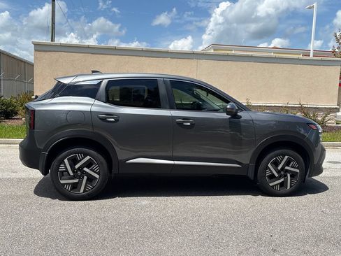 Used 2025 Nissan Kicks SV FWD image 25