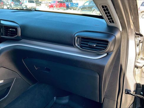 Used 2022 Ford Explorer XLT w/ Equipment Group 202A image 19