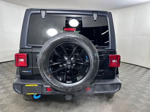 Used 2022 Jeep Wrangler Unlimited Sahara w/ Cold Weather Group image 4