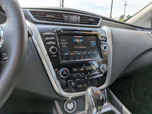 Certified 2024 Nissan Murano SV w/ SV Midnight Edition Package AWD/4WD image 18