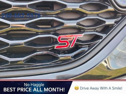 Used 2024 Ford Explorer ST w/ Equipment Group 401A image 8