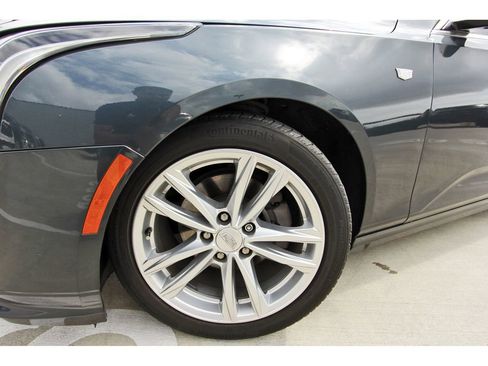 Used 2022 Cadillac CT4 Luxury w/ Sun And Sound Package image 32