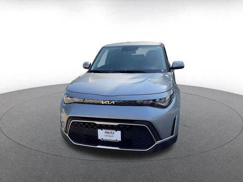 Used 2025 Kia Soul LX w/ LX Technology Package FWD image 7