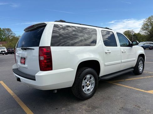 Used 2009 Chevrolet Suburban LT AWD/4WD image 6