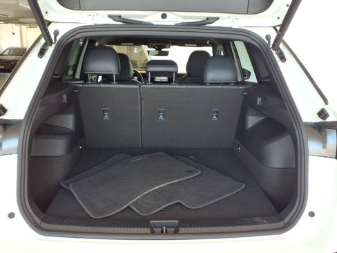 Certified 2026 Volkswagen Tiguan SE R-Line AWD/4WD image 19