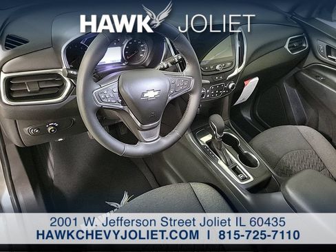 Used 2024 Chevrolet Equinox LT FWD image 11