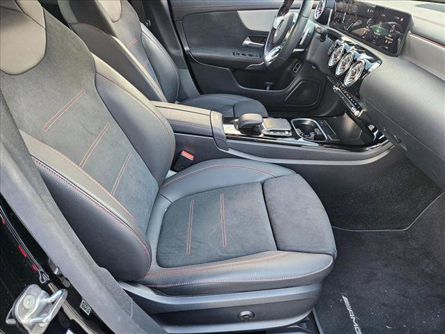 Used 2023 Mercedes-Benz CLA 250 image 19