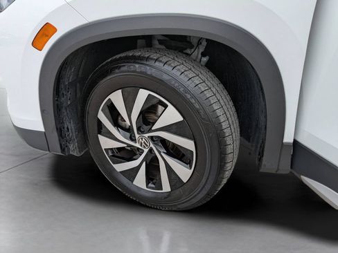 Used 2025 Volkswagen Tiguan S FWD image 31
