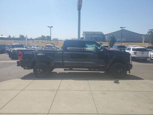 New 2025 Ford F250 XLT w/ Black Appearance Package image 6
