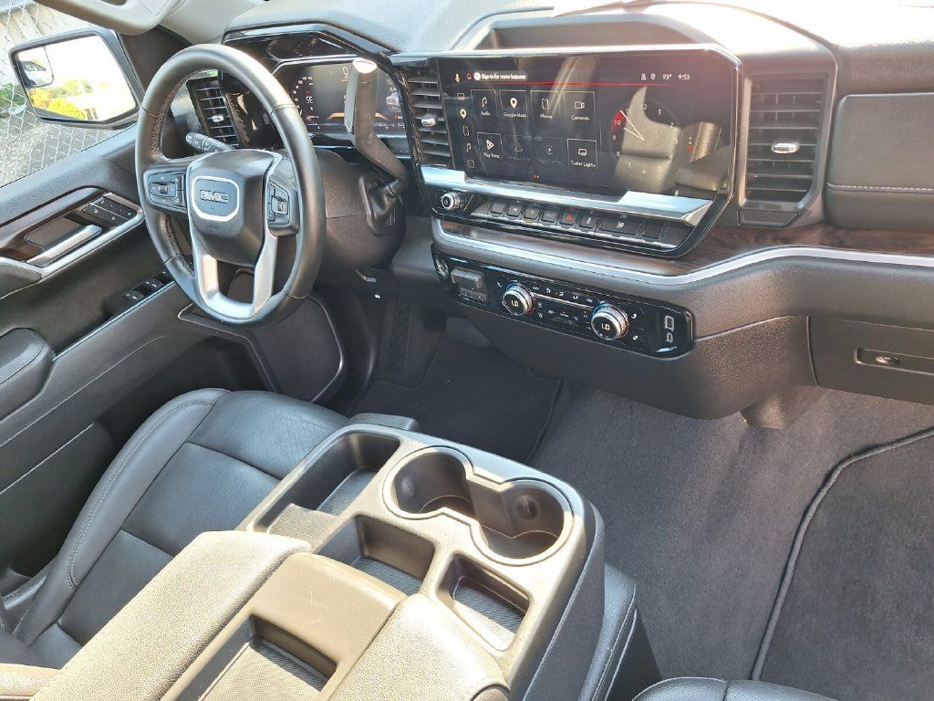 Used 2026 GMC Sierra 1500 SLT AWD/4WD image 26