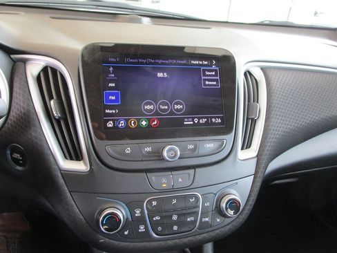 Used 2024 Chevrolet Malibu LT FWD image 31