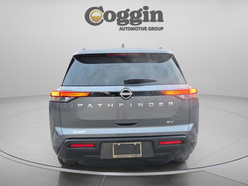 Used 2024 Nissan Pathfinder SV image 4