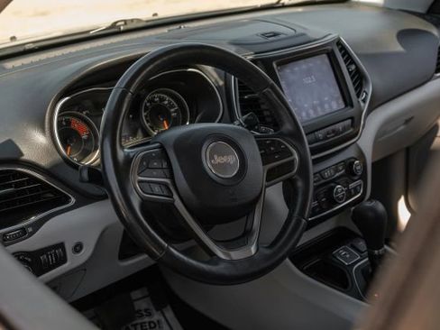 Used 2021 Jeep Cherokee Latitude Lux w/ Sun & Sound Group image 17