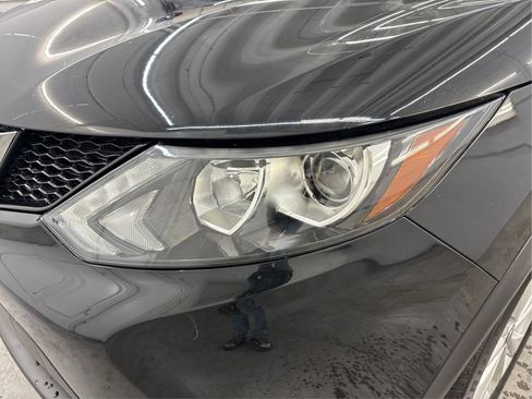 Used 2019 Nissan Rogue Sport S w/ Appearance Package AWD/4WD image 32