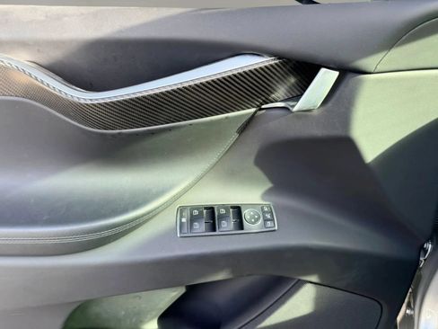 Used 2018 Tesla Model X 100D AWD/4WD image 9