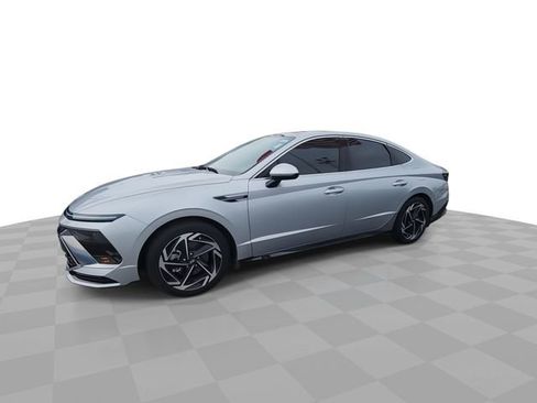 Used 2024 Hyundai Sonata SEL w/ Convenience Package FWD image 4