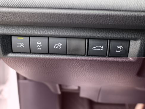 Used 2026 Toyota Camry LE w/ Convenience Package FWD image 21