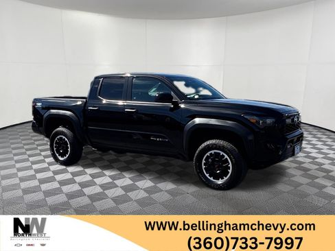 Used 2024 Toyota Tacoma TRD Off-Road AWD/4WD image 1