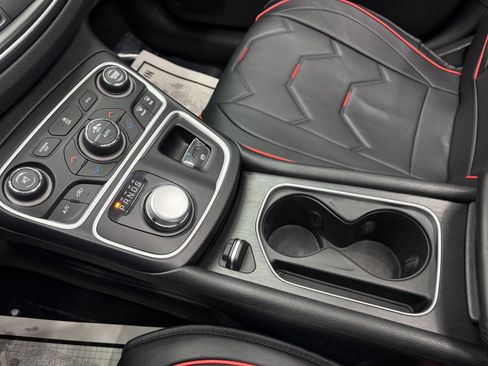 Used 2016 Chrysler 200 Limited image 22