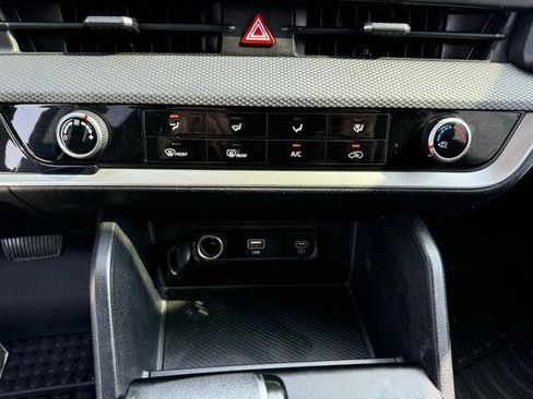 Used 2023 Kia Sportage LX image 48