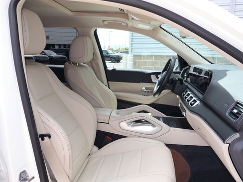 Used 2020 Mercedes-Benz GLS 450 4MATIC image 31