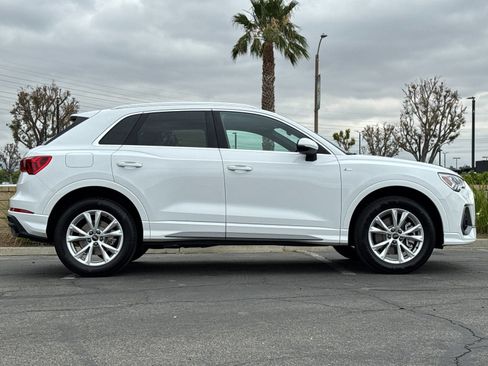 Used 2025 Audi Q3 2.0T Premium AWD/4WD image 3