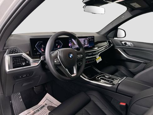 New 2026 BMW X5 xDrive40i w/ Parking Assistance Package image 9