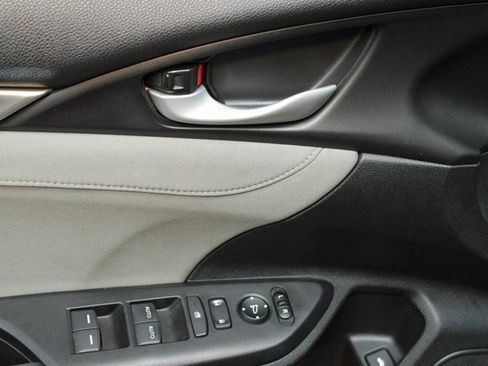 Used 2018 Honda Civic EX-T image 16