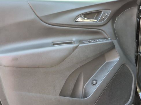 Used 2020 Chevrolet Equinox LT w/ Driver Convenience Package FWD image 18