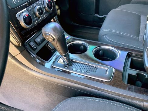 Used 2016 Chevrolet Traverse LT image 15