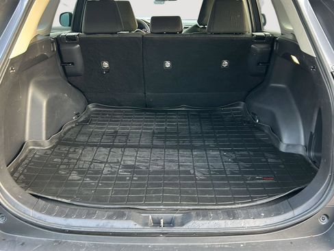 Used 2022 Toyota RAV4 LE image 20