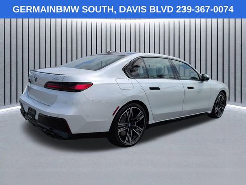 Certified 2025 BMW 760i xDrive AWD/4WD image 5
