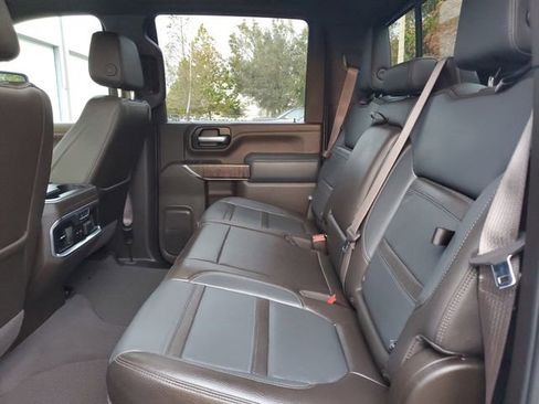 Used 2022 GMC Sierra 3500 Denali image 11