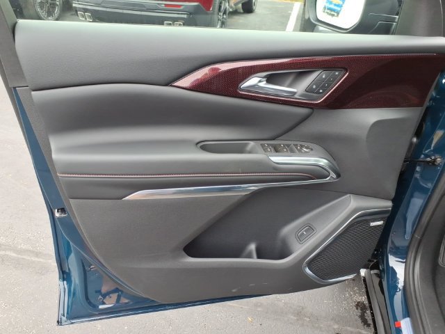 New 2027 Chevrolet Traverse RS w/ LPO, Floor Liner Package AWD/4WD image 12