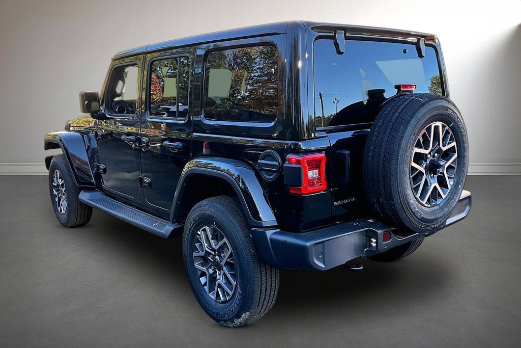 New 2026 Jeep Wrangler Unlimited Sahara AWD/4WD image 3
