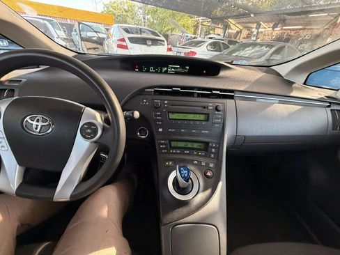Used 2010 Toyota Prius Five FWD image 30